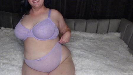 BBW Seduces You in Secret