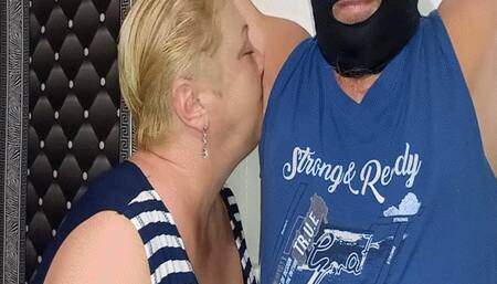 Shaved the thief's armpits and sniffed them WMV