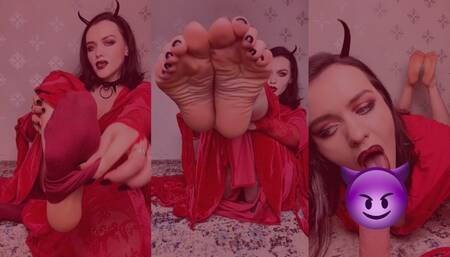 Demon stepmom teases you with her feet and gives you a BJ