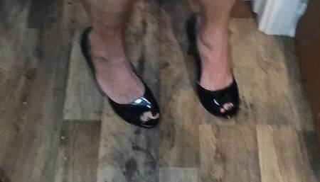 Tempest feeling sexy in her peeptoe heels