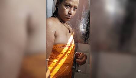 Desi Anty Hot Booms