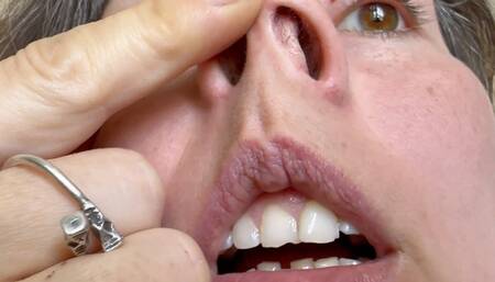 you pay her fto get her spit and snot at your face avi