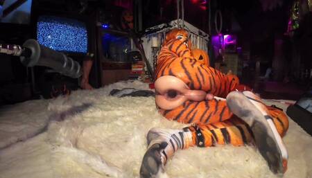Butt Girl Vs Huge Anal Dildos Cosplay Tigra Pt 1