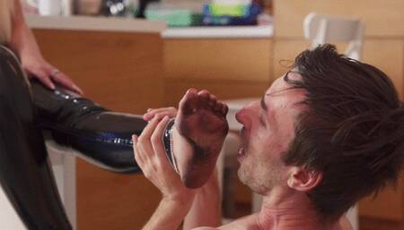 Helena Is Training Slave - Full - HD 1920x1080