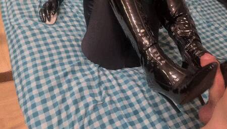 pov bootjob pussy eating catwoman and the crow