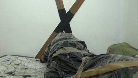 MILF BRUNETTE SITTING ON HER SLAVE BY VITORIA VONTESSE AND DANIEL SANTIAGO CAM BY DANI FULL HD