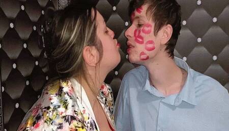 Lipstick gift for fertilization WMV