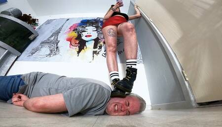 Dr Martens Boots Head Trampling FLOOR CAM