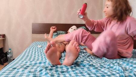 i massage and wash jason feet with foam