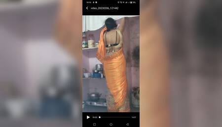 Bhabhi's Waist Got Sprained in Hindi Audio. After Massaging It, I Left It.