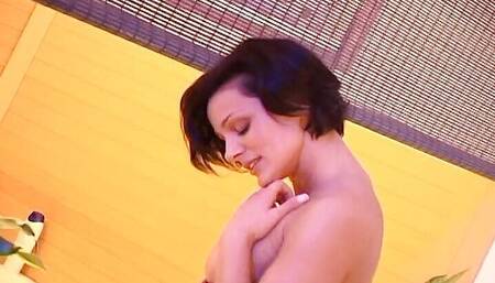 Romantic Jacuzzi Fuck with Alluring French Doll