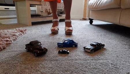 GIANTESS Charn crushes 4 plastic model cars in chunky white high heels 4 views in one video feet foot toy car crush