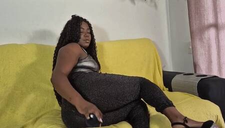 Monique farting and humiliating you!! part 1