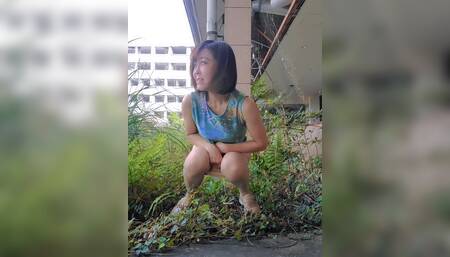 Outdoor-exposure and Peeing