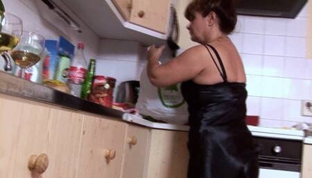 THIS GILF IS A REAL ANAL SLUT