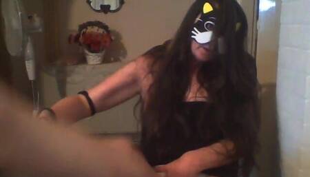 My Dears, Now I'm Going to Rest and Go Out to Dinner with My Girlfriends. After That, We'll Take a Room for the Three