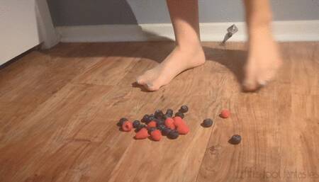 Fifi smooshing blueberries and raspberries in nude pantyhose *new* replay