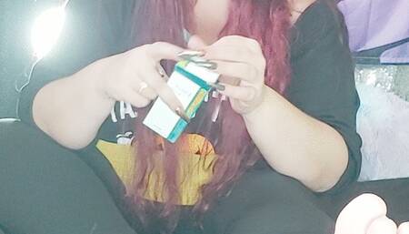 Nicki Pie smoking VS120s showing her feet