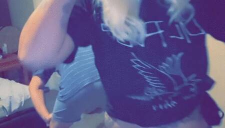 Ballkicking Bikini Babe