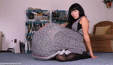 * 854x480p * Big Lumpy Belly Filled With Plump Tasty Trick or Treaters ( Halloween Vore ) -mP4