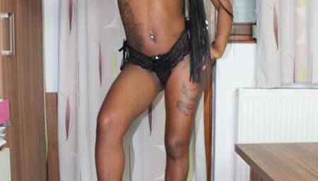 Young Mistress Crushing 76