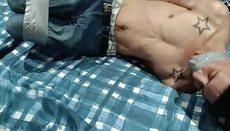 CRISTHIAN ATADO CON CINTA GRIS