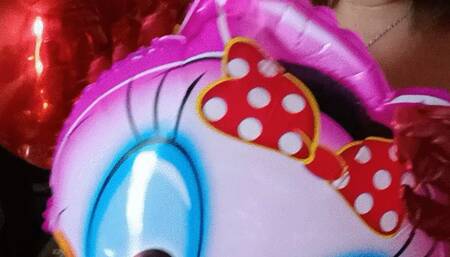 mastrubate on ploat and poping helliym baloons