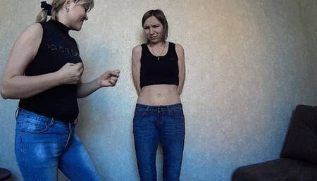 Pitiless blonde cruelly beats in belly 3 Kn