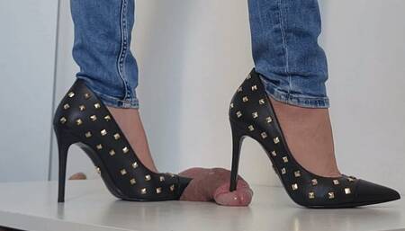 Lady Latisha - CBT Trample Board - Michael Kors™ Black Leather Stilettos - Close-Up - FHD 2K