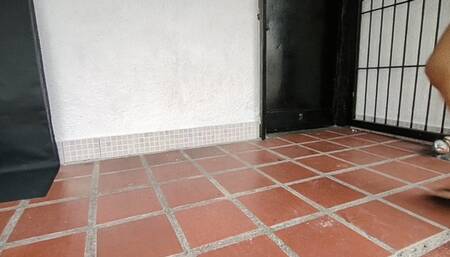 Alicia and her wrinkled soles with oil on them (2)