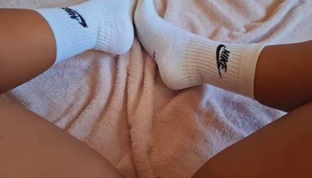 MyPov SOCKS REMOVAL - White Toes - LENORA