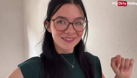 Teen 18+ Amateur Roxi Black Learns How To Suck Dick