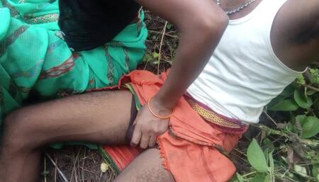 Indian Desi Bhabhi and Young Boy Forest Jungle Sex Videos in Hindi - Collage Girl Sex