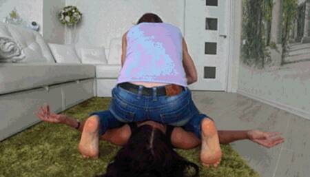 Jeans facesitting Ma