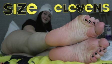 Becca Foxx thanks me for dinner with epic footjob, handjob, and huge facial!