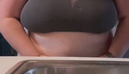 Doing dishes with my GIANT and HEAVY belly