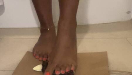 MsChocolatte the Empress Smushes Chocolate cake