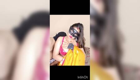 Hot Aunty Found on Train