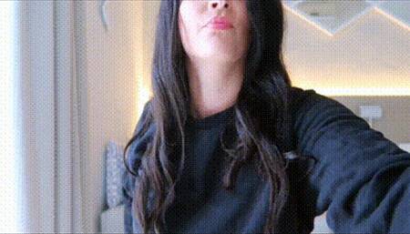 Tittenfetisch ausgenutzt