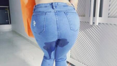 PEE DESESPERATION WHEN YOU GET HOME