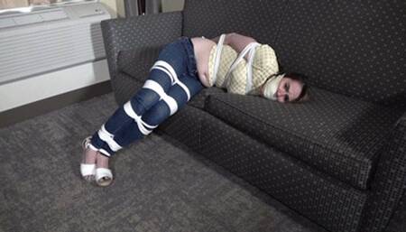 2411ZIVA-Tying up the sitter