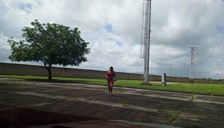 Driving the car while pumping the pedals with my flip-flops (3)