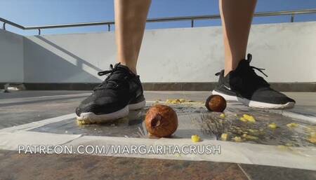 Crushing Exotic Fruits Just for You