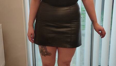 Giantess Lou crushes two old model cars in big heels full body view