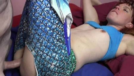 Mermaid Aurora gets wet to grow her tail