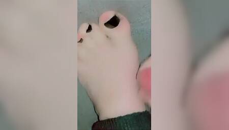 Shemale Fucking and Licking Feet