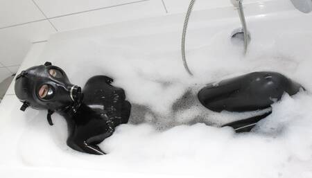 Relaxation bath in heavy rubber