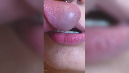 Close-up: Wet Messy and Sticky Cum on Juicy Goddess Amy Lips