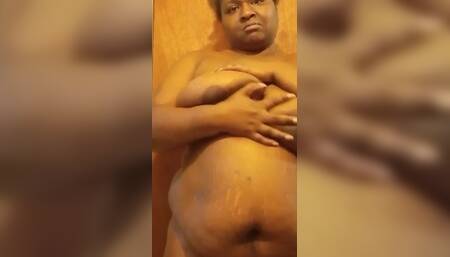 Massaging These Big Tittes