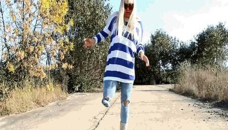 Get to the crutches MP4 (1920x1080) FHD